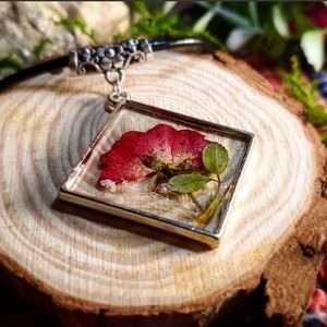 Rose Resin Pendant Necklace